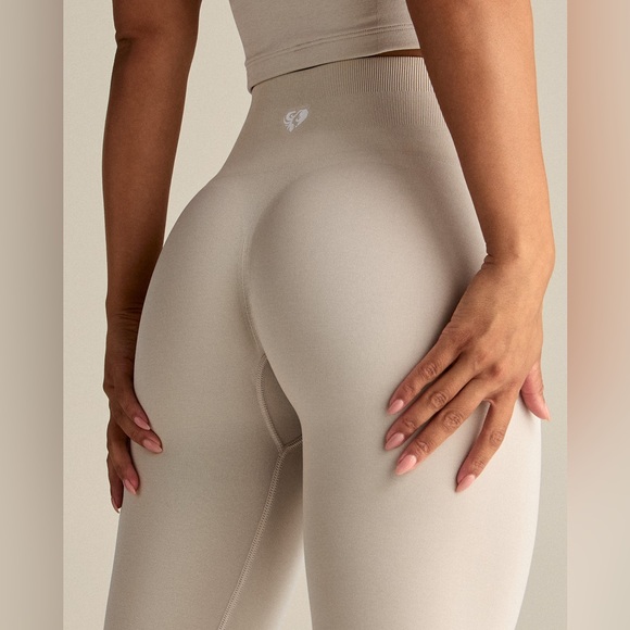 Women’s Best Redefined Scrunch Leggings XS/S Beige Define 2.0 Seamless Gym - Picture 2 of 13